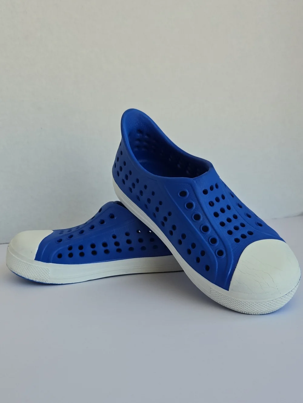 Wonder Nation Blue & White Rubber Water Shoes Slip On Clogs Size 9-10